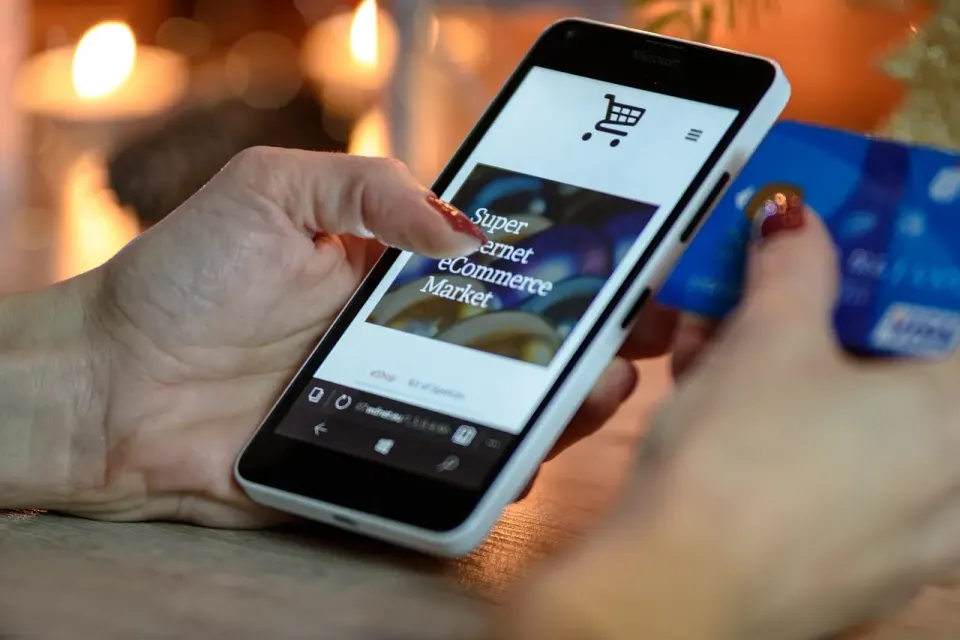 holiday shopping, smartphone, telephone, woman