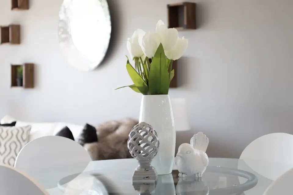 staging, real estate, tulips, white